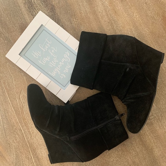 Women’s Inc. International Concept Booties - Picture 3 of 9